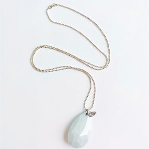 Tear-Drop Necklace (Leaf Embellished)